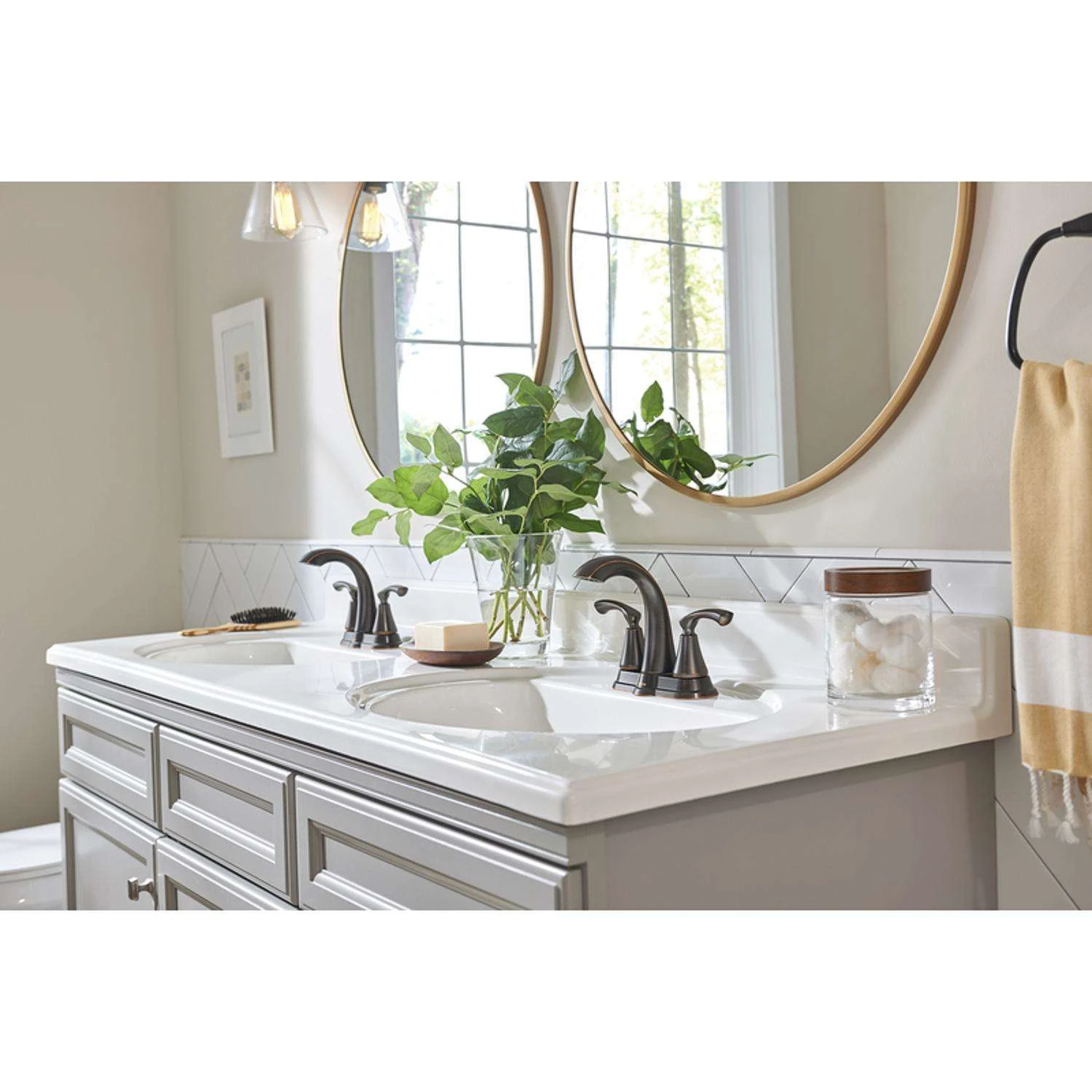 Moen Tiffin Bronze Bathroom Faucet 4 In. 2 Moen Tiffin Bronze Bathroom Faucet 4 In. - Image 2