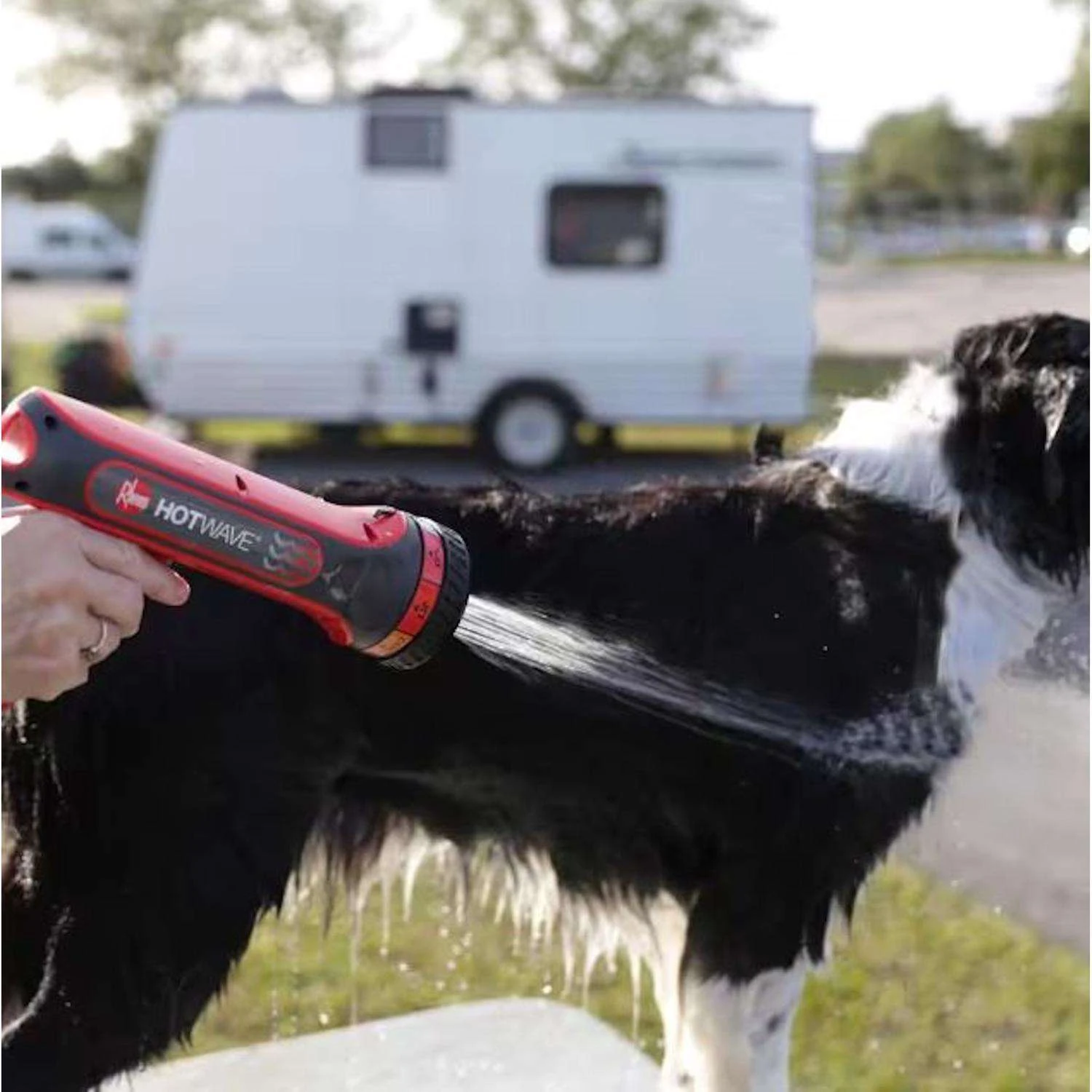 Rheem HotWave 1800 W Tankless Electric Multipurpose Hose Sprayer 4 Rheem HotWave 1800 W Tankless Electric Multipurpose Hose Sprayer - Image 4